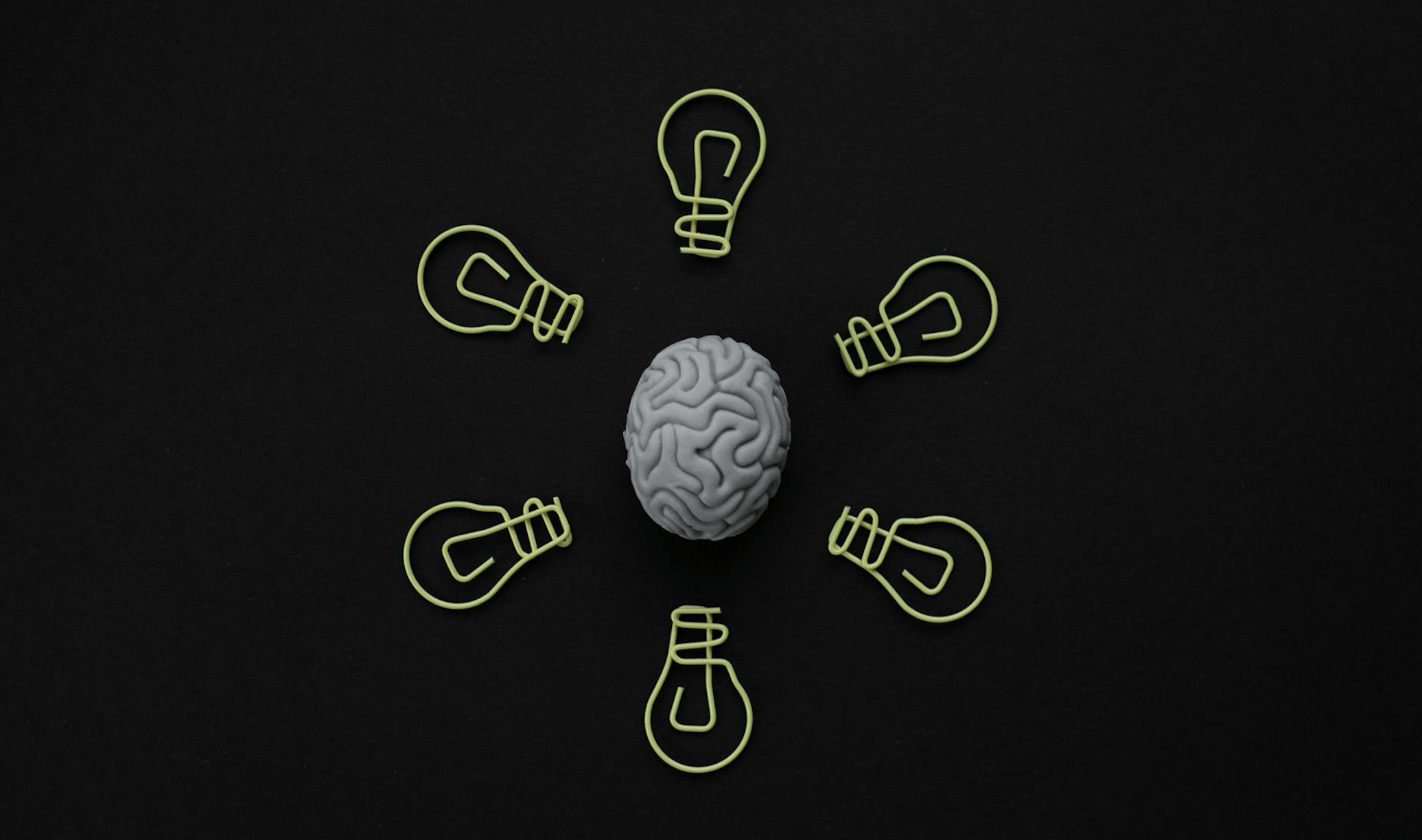 Brain and light bulbs